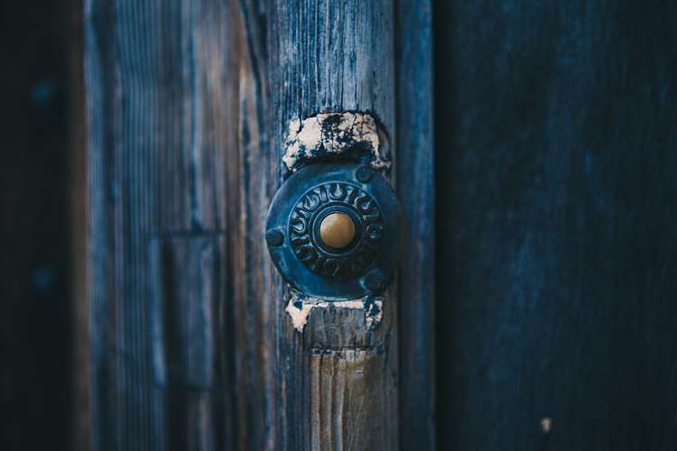 Antique Door Knobs: Identification and Values of Classic Styles