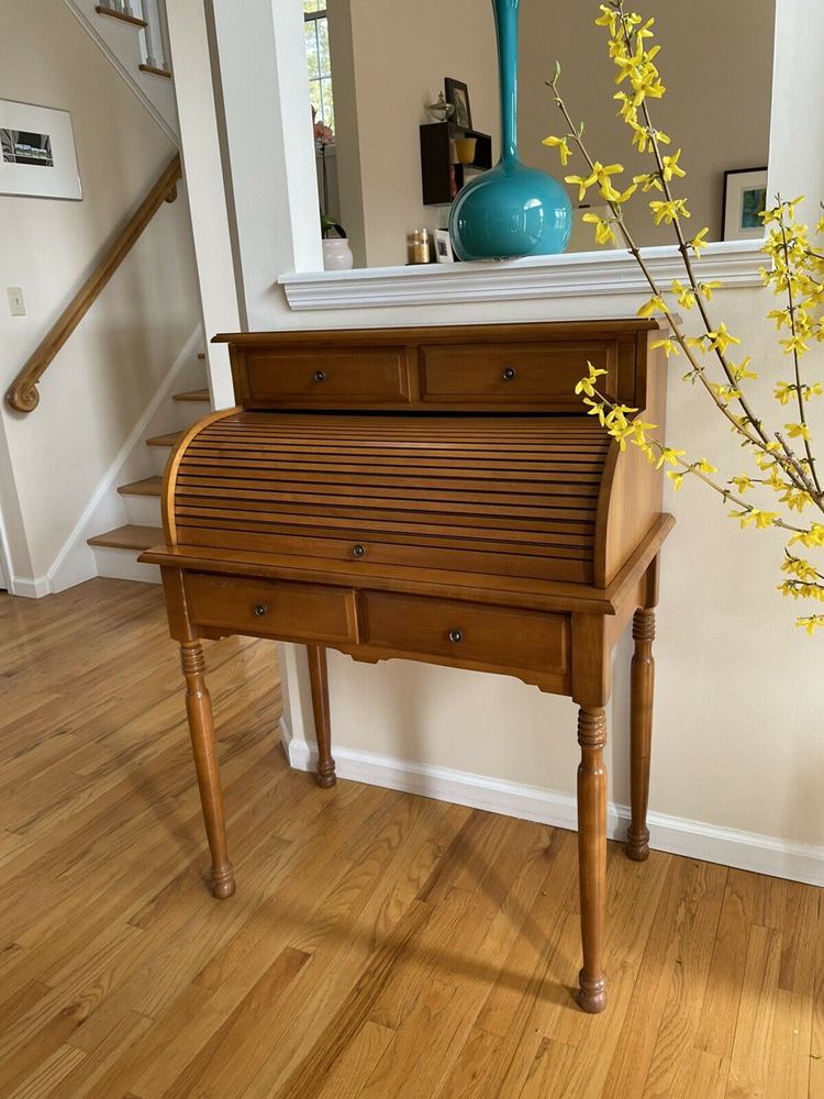 Small vintage roll top desk - Maple Wood