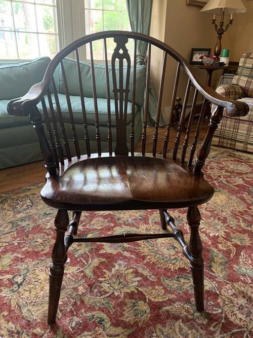 Antique Mahogany Windsor Chair Arm Knuckle/Claw Spindle Back Turned Legs Braces