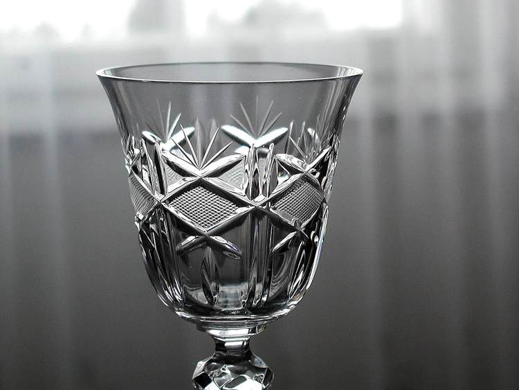 Bowl of a wine glass in typical cut glass style