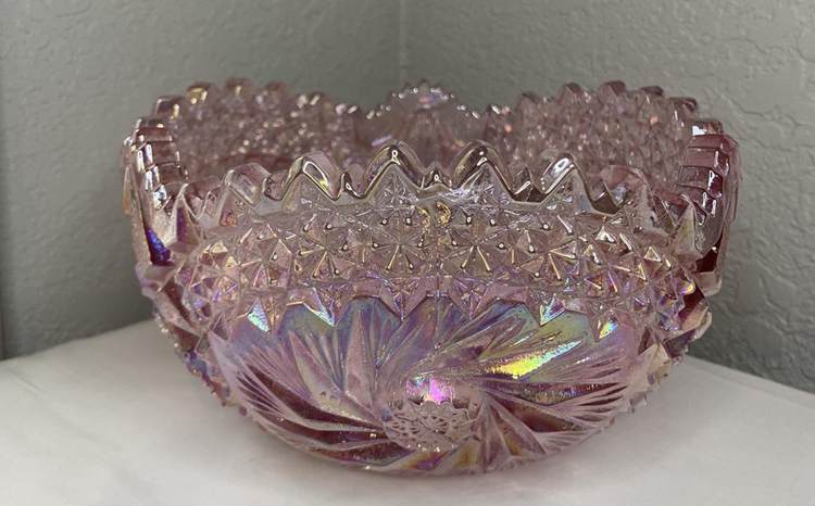 L.E. Smith Comet In The Stars Pink Carnival Glass Bowl