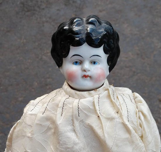 1800 年代末至 1900 年代初的瓷娃娃
