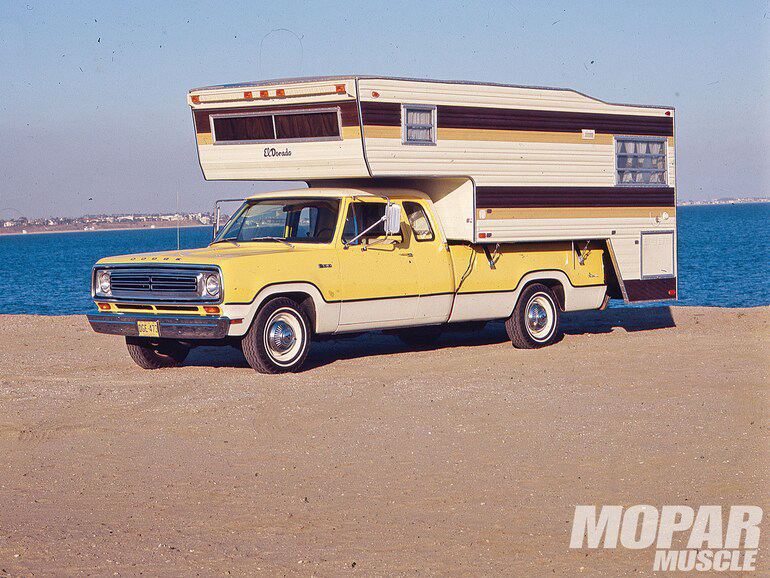 Dodge D100 Club Cab