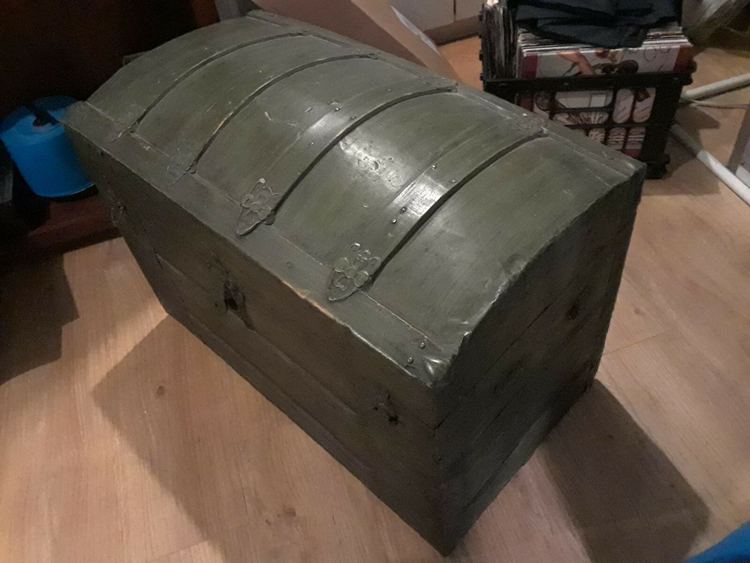 Antique Steamer Trunk Bride Chest Saratoga Barrel Dome Top Floral Tin W