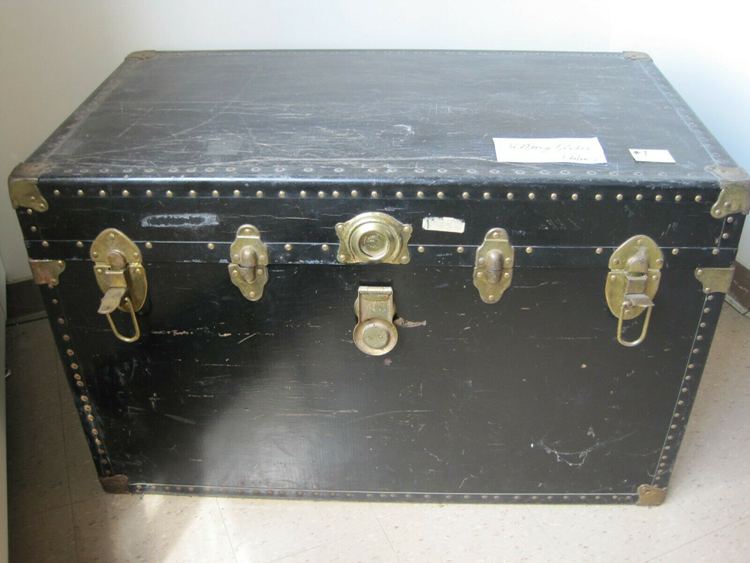 Flat Top Steamer Trunk Antique Vintage Treasure Chest 1930’s with Insert