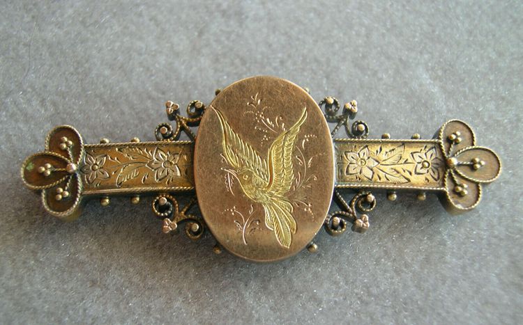 Victorian Etruscan Revival 2-color 14K Gold Bar Pin Brooch