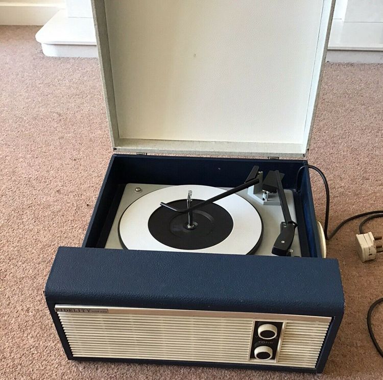 1970s Fidelity Vintage Record Player