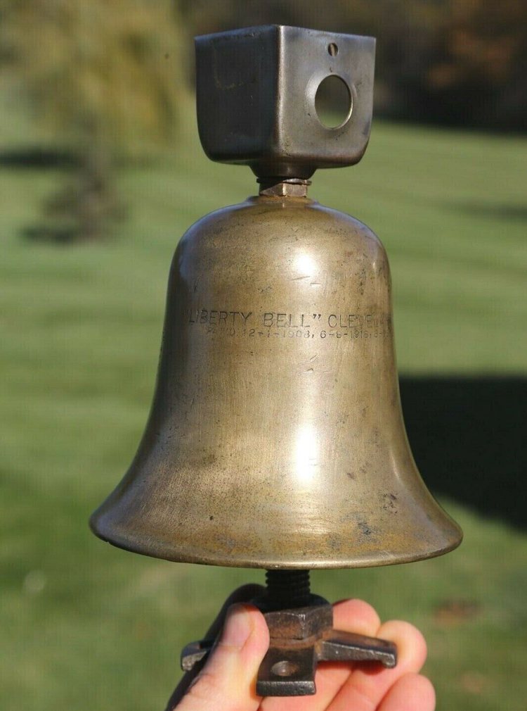 Antique Fire Truck Bell Siren Steam Engine Brass Liberty Bell 1917 Cleveland,OH