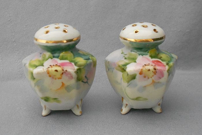 Antique Salt and Pepper Shaker10