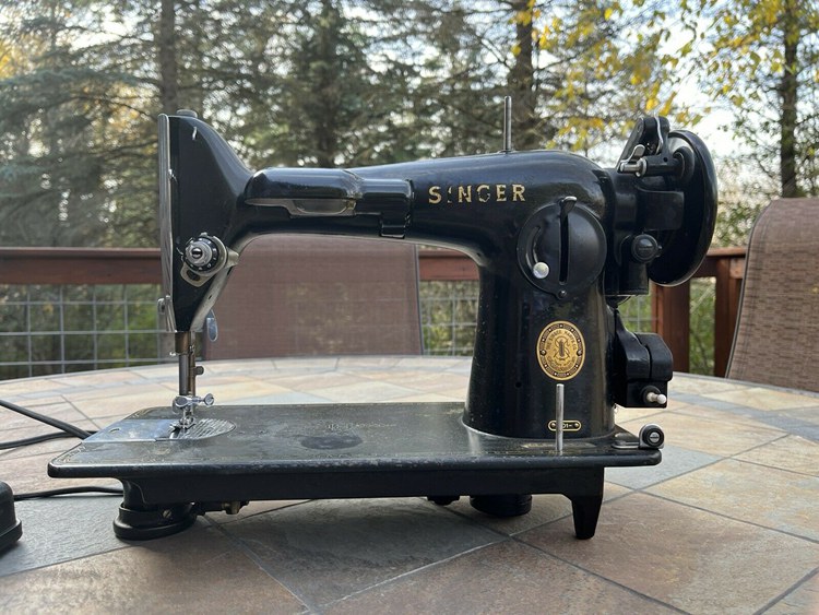 Singer 201