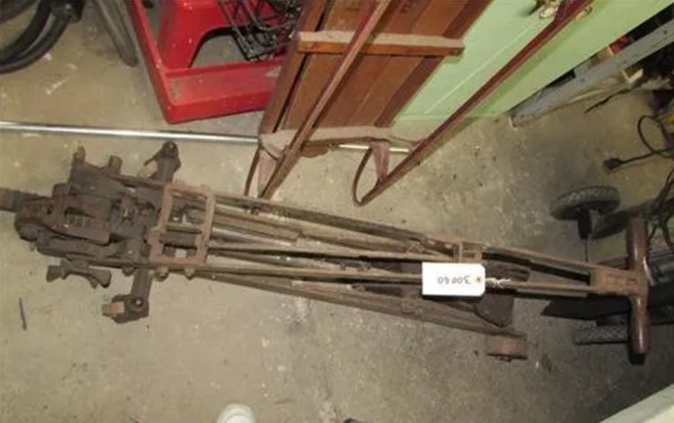 Antique Floor Jack Rare 4x14