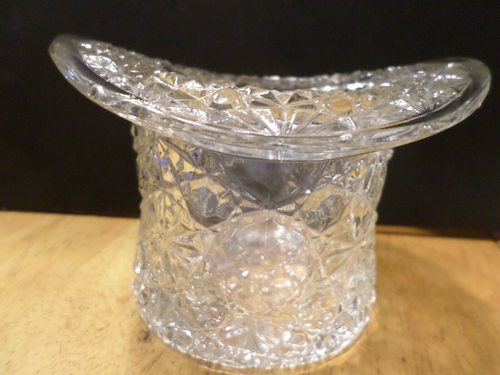 Fenton Top Hat - Clear Daisy & Buttons - 3 inches tall