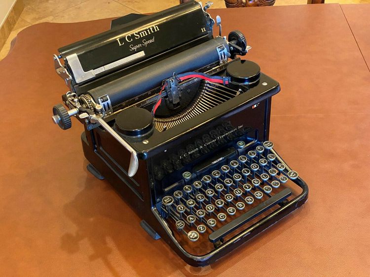 L C Smith & Corona Super Speed 1930s all Black Antique Typewriter