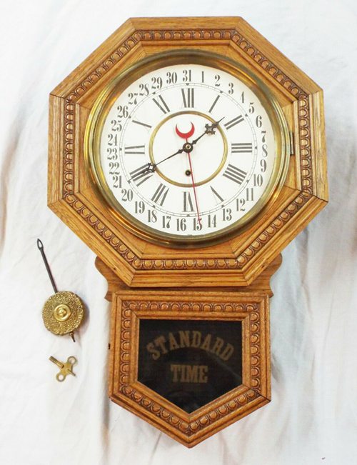 Old Antique Oak GILBERT "ADMIRAL" CALENDAR SCHOOLHOUSE CLOCK 8 Day RUNS