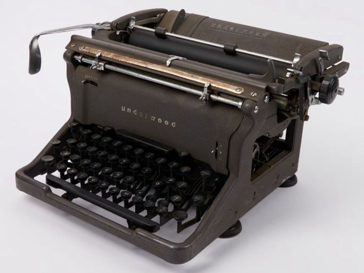 Underwood typewriter model 6, c.1953