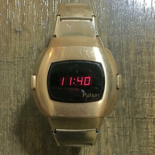 Vintage Hamilton Pulsar P-3 GOLD LED TIME COMPUTER Wristwatch Rare