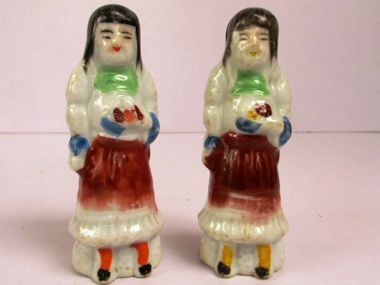 Porcelain Girls Holding Pots in Hand Figurines