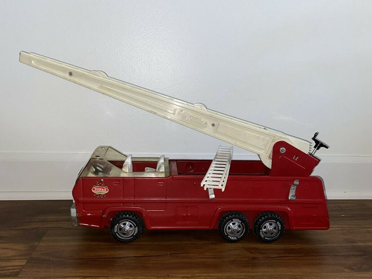 Tonka Fire Truck Plus 2 Detached Ladders