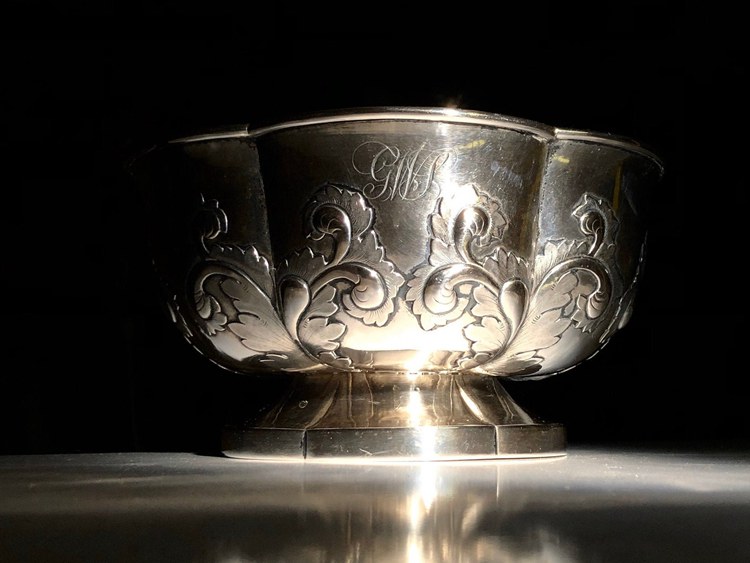 1840 Chinese Export Silver 8 Lobed Bowl by Wong Shing of Canton