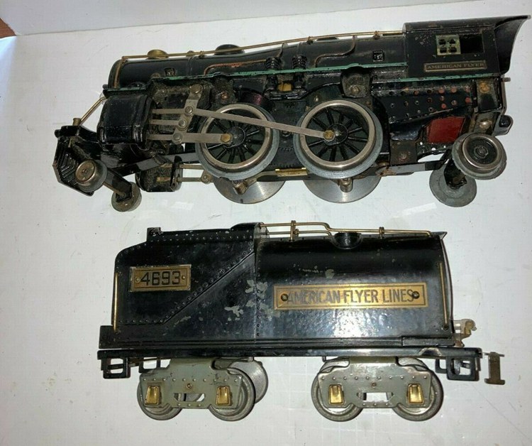 American Flyer 1931-32 Standard Scale Loco#4672, Tender#4693