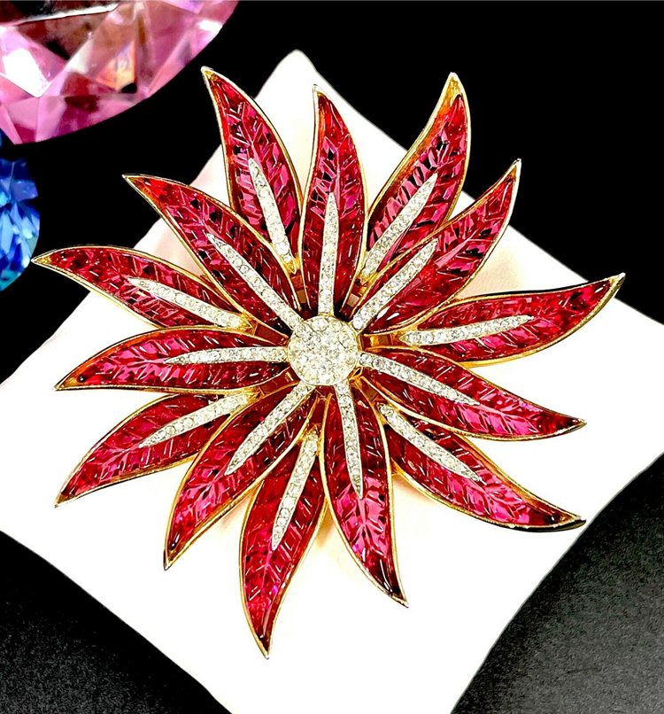 Crown Trifari Ruby Red Glass Poinsettia Flower Brooch