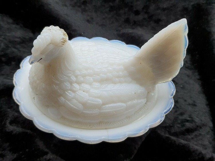 Rare Vintage Milk Glass Von Streit Chicken on Nest French 1880-1920