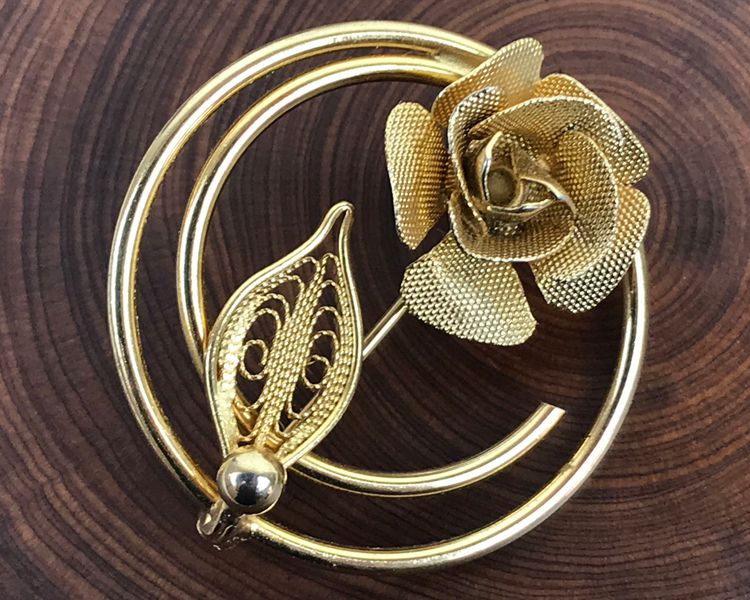 Sarah Coventry Promise Rose Pin 1960s