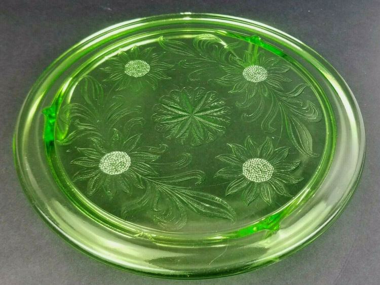 Vintage Green Depression Glass Daisy Pattern Footed Serving Plate 10" Platter