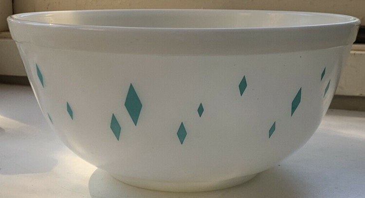 Vintage Promo Pyrex Mixing Bowl Turquoise Diamond Pattern Dainty Maid HTF Rare