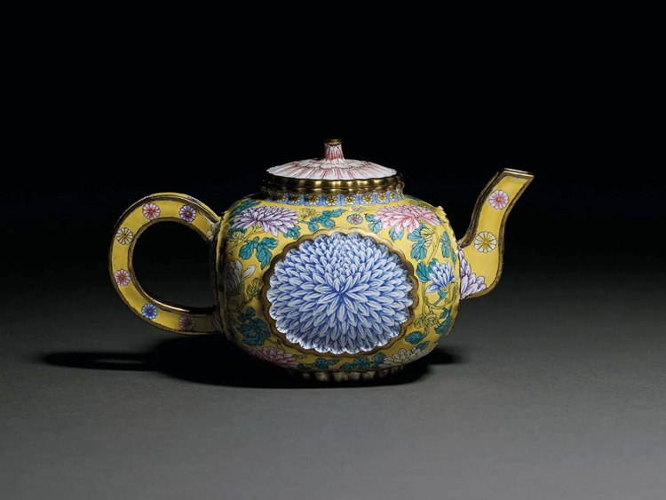 Bronze Painted Enamel Teapot and Cover, Qianlong