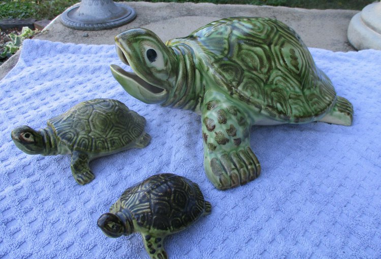 HUGE RARE BRUSH McCOY TURTLE FOUNTAIN & 2 BRUSH TURTLES VINTAGE GARDEN ORNAMENTS