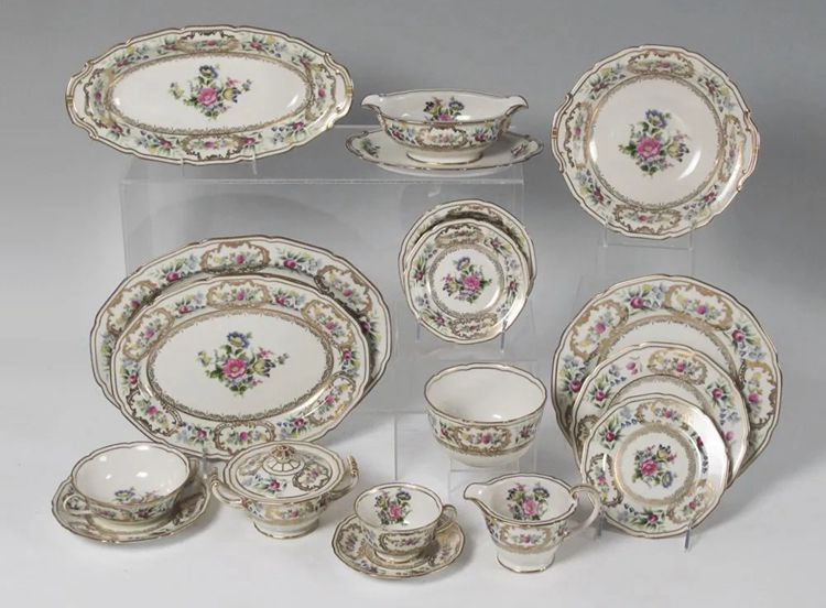 Noritake Dresolin Fine China Service For 12 P