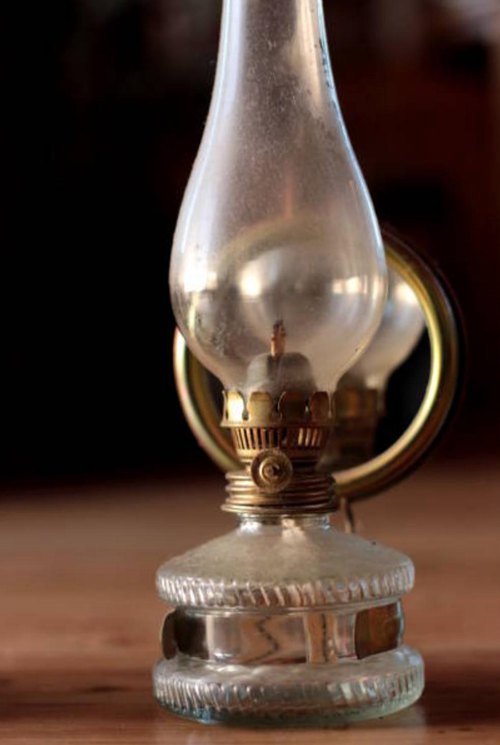 Antique Hurricane Oil Lamp-2