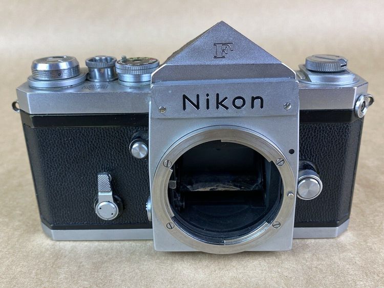 Nikon F #6400575 Rare 1959 Early Camera W/ Nippon Kogaku Eye Level Finder