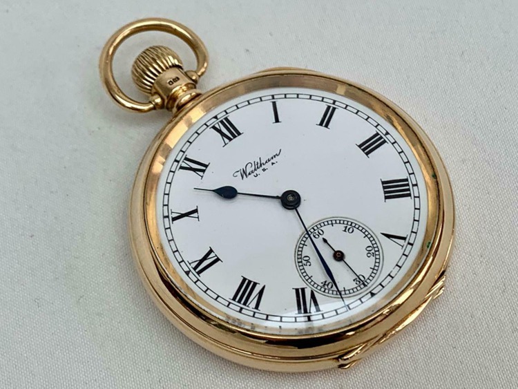 Waltham Solid 18 Carat Gold High Grade Gentleman's Pocket Watch Date 1919.