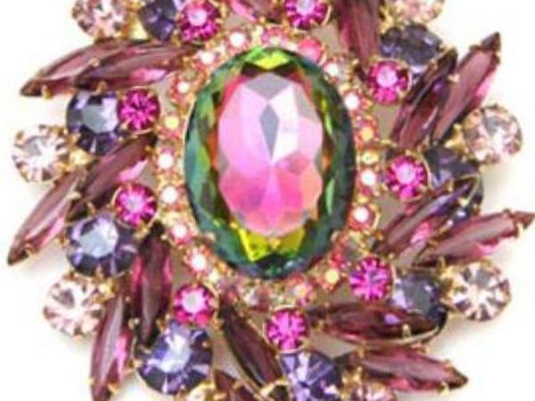 Vintage Rhinestone Jewelry  [Types, Style, Brand, And Value]