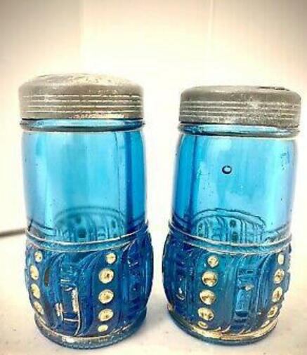 9. Riverside EAPG Glass Salt and Pepper Shaker