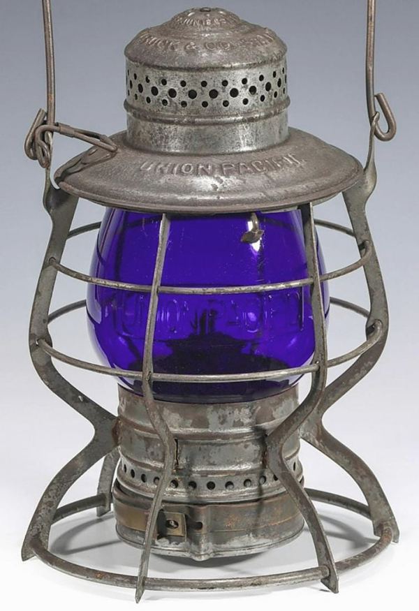 1. Union Pacific Tall Globe blue lantern (1925)