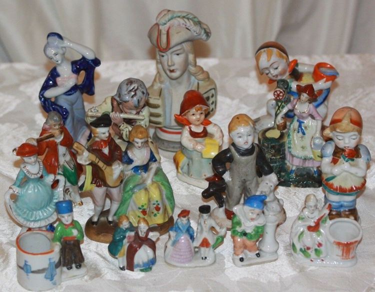 2. Vintage Lot of 16 Figurines Made in Occupied Japan Measures 2-5 inches