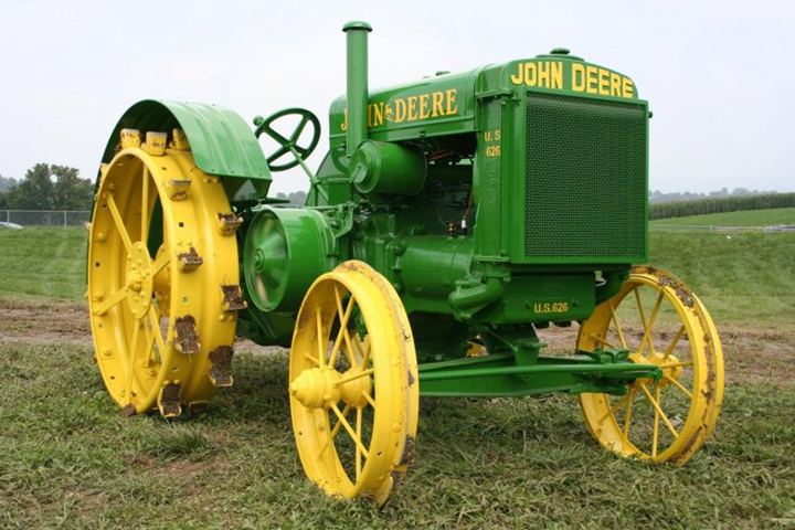 WATERLOO BOY N TRACTOR