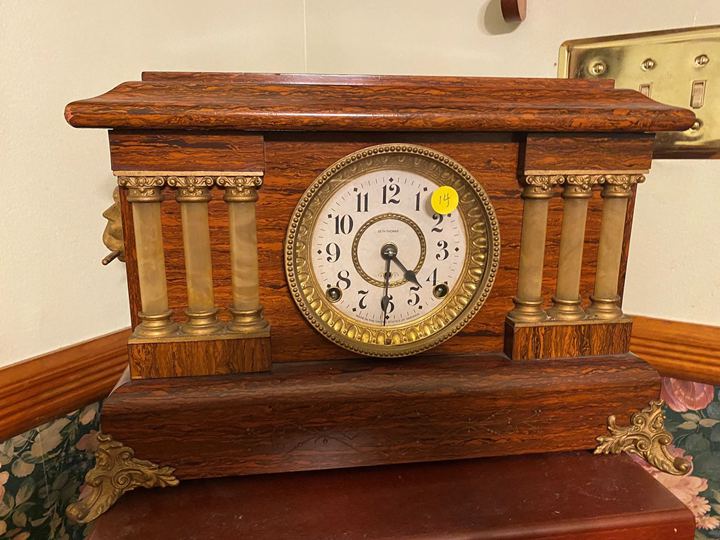 A 1910 Antique Seth Thomas Mantle Clock