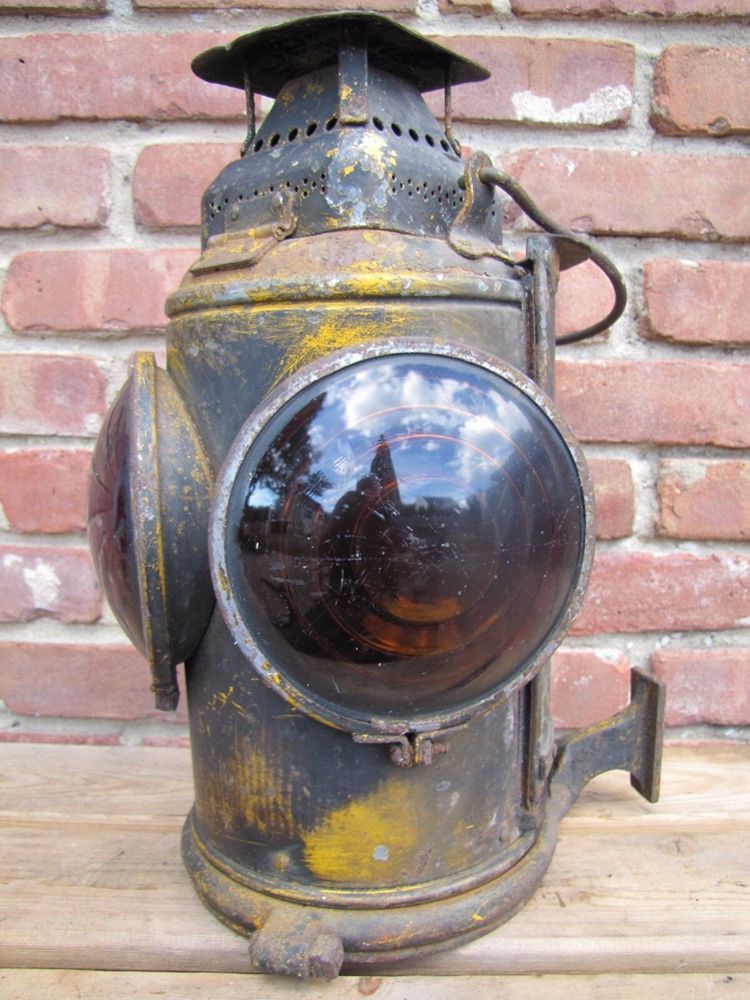 PENNSYLVANIA RAILROAD ADLAKE CHICAGO Antique Oil Lantern w Burner PRR lamp