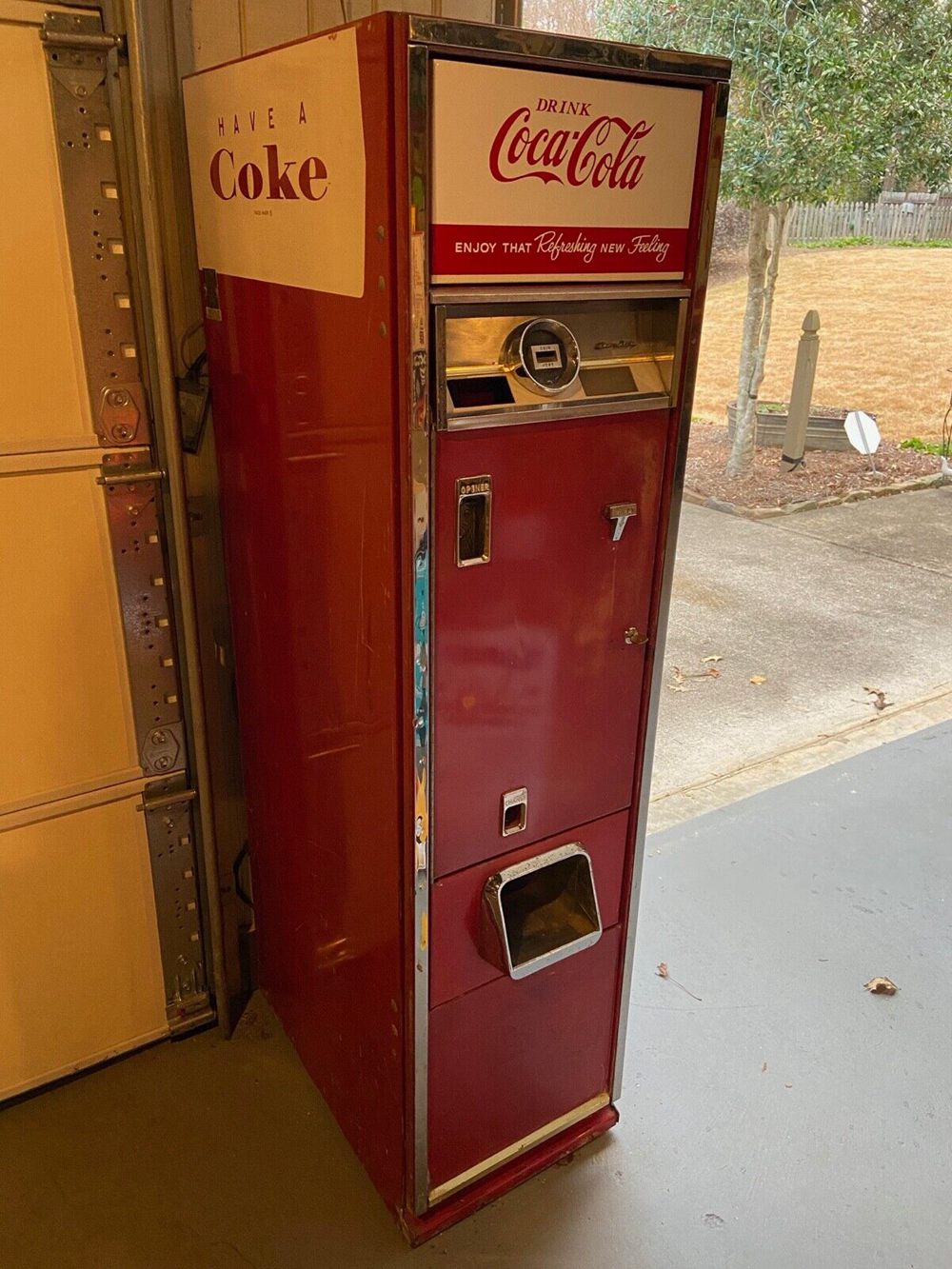 Vintage coca cola cavalier 1955 vending machine