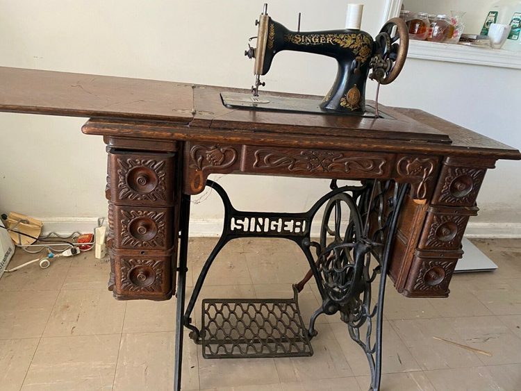 1914 Singer Sewing Machine Table