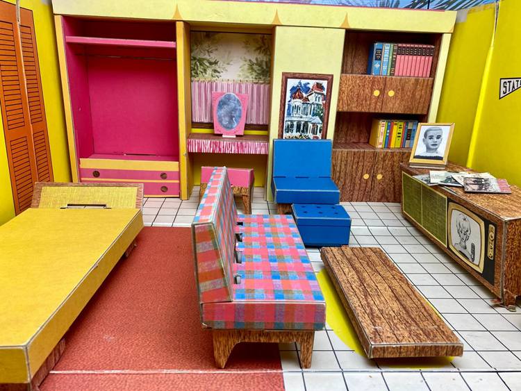 1962 Original Barbie Vintage Dream House 