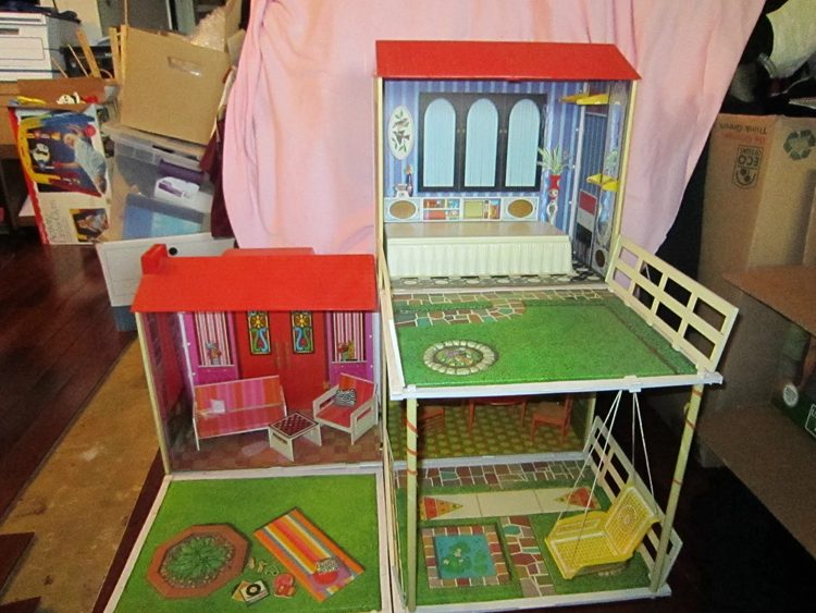 1970 Barbie Dream House 