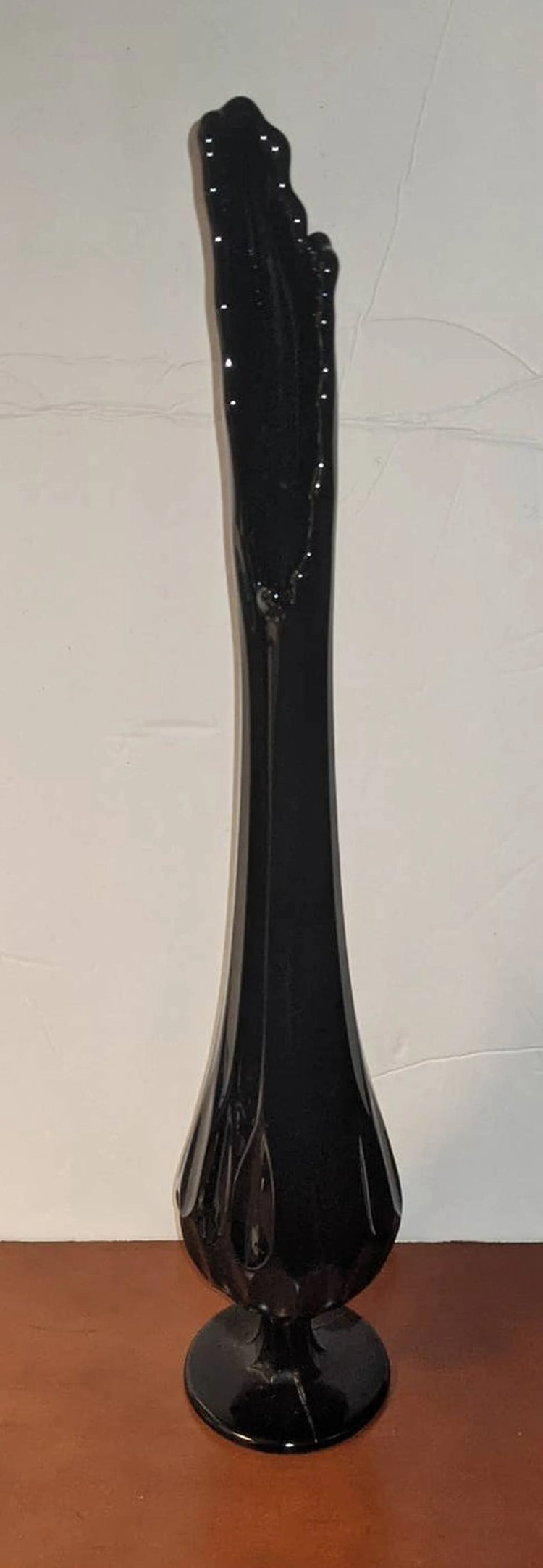 A Black Fenton Swung Vase