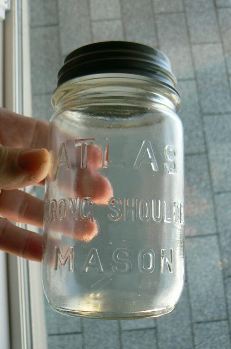 A Pint Atlas Strong Shoulder Mason Jar