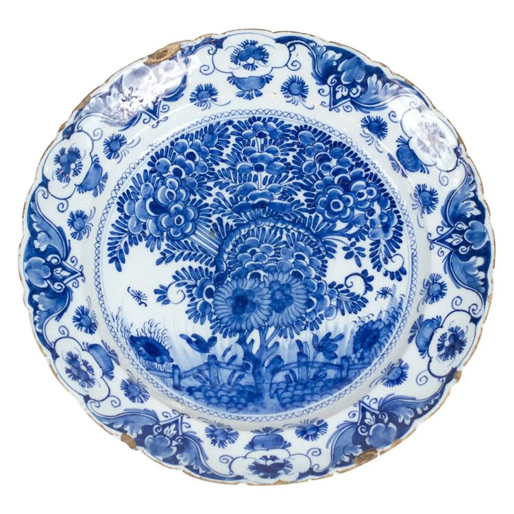 Blue and white painted porcelain plate