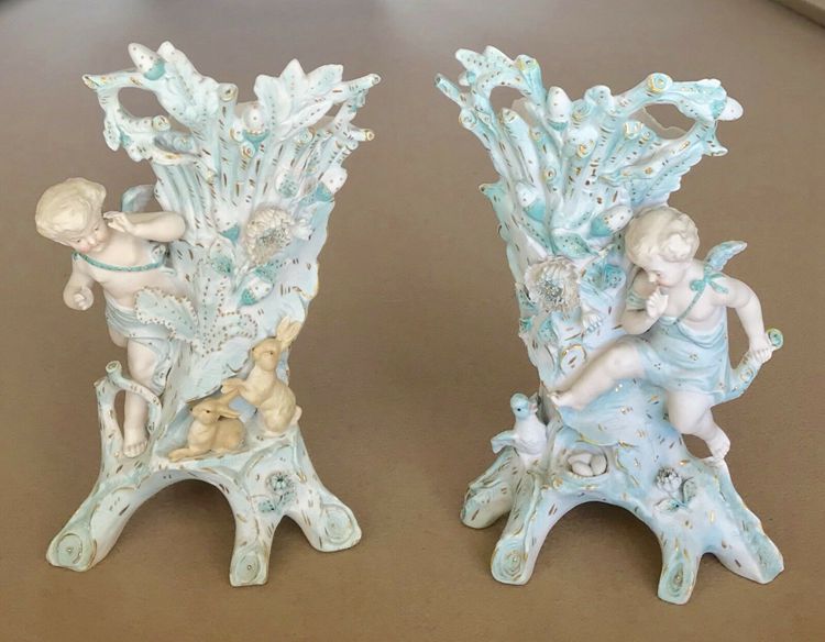 Cherub Angel Figurine in Putti Spill Vases